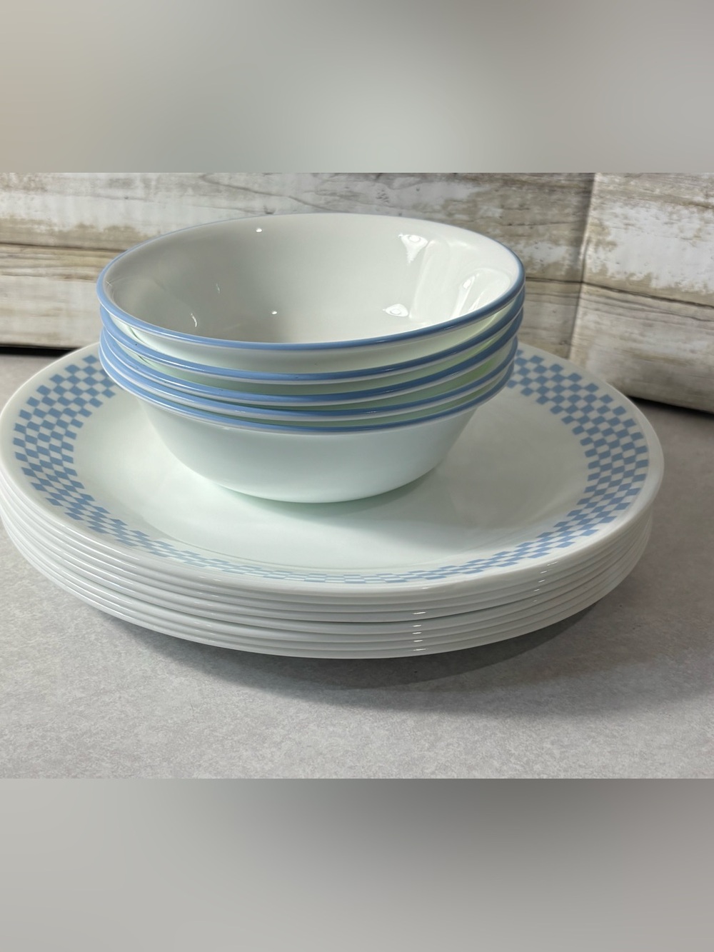 Set of AMELIA Corelle dinner plates and bowls